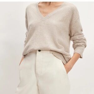 EVERLANE THE CLASSIC V IN CASHMERE SWEATER